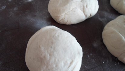 Slané rohlíky od Čistinky, rukama vypracujeme bochánky