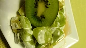 Smetanové kiwi s medovým přelivem
