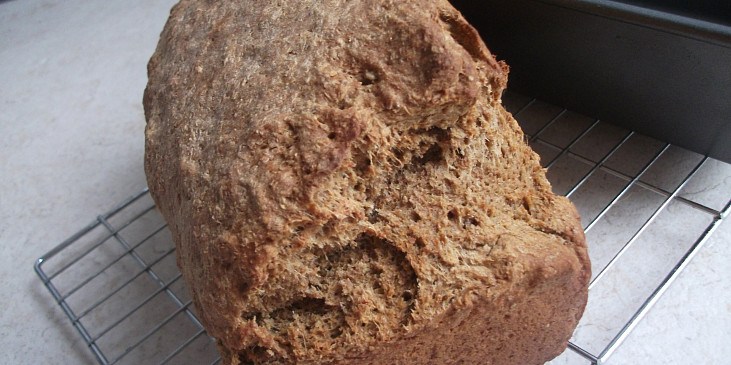 Stout chléb (chléb z černého piva) (hotový chléb)