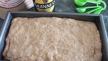 Stout chléb (chléb z černého piva), před pečením