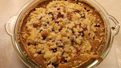 Strawberry Pie - Jahodový koláč s drobením, Takhle dopadl můj poslední výtvor - koláč s jahůdkama