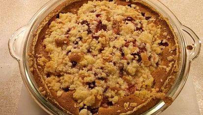 Strawberry Pie - Jahodový koláč s drobením, Takhle dopadl můj poslední výtvor - koláč s jahůdkama