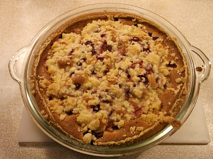 Strawberry Pie - Jahodový koláč s drobením, Takhle dopadl můj poslední výtvor - koláč s jahůdkama