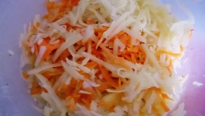 Strouhaná polévka čarodějka, nastrouhaná elenina