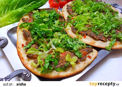 Turecká pizza (Lahmacun)