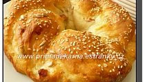 Tvarohový pletenec se slaninou