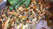 "Úklid sýrů" - penne s brokolicí a medvědem