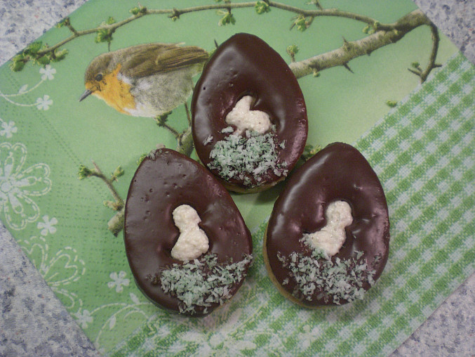 Velikonoční křehká ořechová vajíčka