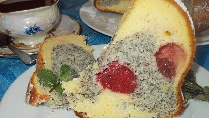 Vláčná  tvarohová  bábovka I. s ovocným středem
