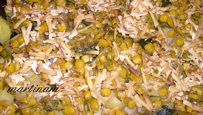Zapékané brambory s uzeným tofu a zeleninou