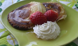 Americké pancakes (lívance) s javorovým sirupem
