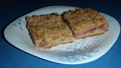 Božský JAREK (JAhodovo-REbarborový Koláč)