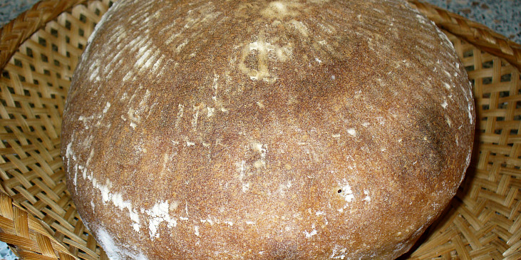Celokváskový pšenično-žitný chléb (A tohle je poslední fáze - výsledek :-))