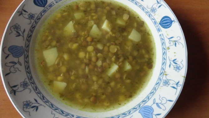 Čočkovo - hrachová polévka s vůní česneku