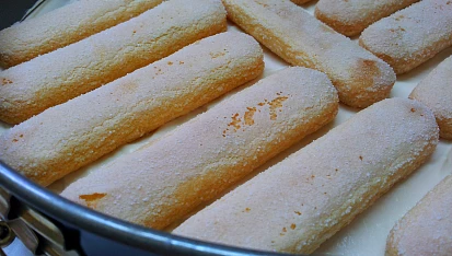 Dulce de leche dortík s javorovým sirupem