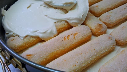 Dulce de leche dortík s javorovým sirupem