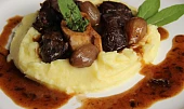Hovězí osso buco na víně