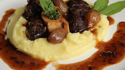 Hovězí osso buco na víně