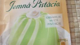 Hrnková pistáciová bábovka