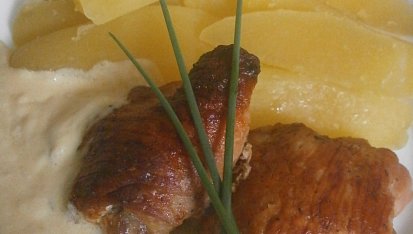 Kapsa plněná sýrovo-šunkovou směsí