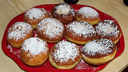 Koblihy s džemem a nutelou