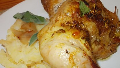Kotlety na pivě, plněné slaninou, bylinkami a syrečkem