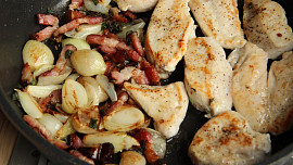 Kuřecí na šalotce a povidlech