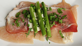 Kuřecí s chřestem na cidru