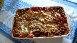 Lasagne s masem a lilkem