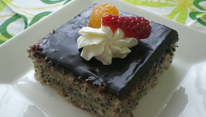 Makovo-kokosove rezy s kakaovo-rumovou polevou