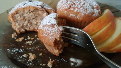 Medovo -  jablečné muffiny, Medovo - jablečné muffiny