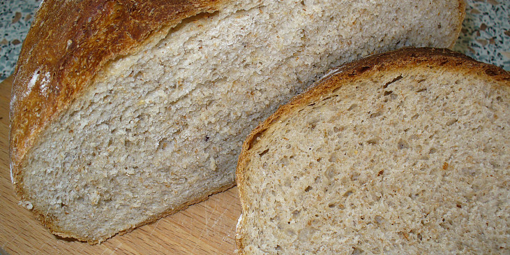 Podmáslový chléb v římském hrnci (Na řezu)
