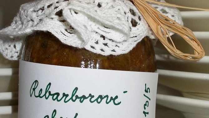 Rebarborové chutney