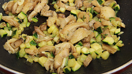 Špagety s olivovou tapenadou