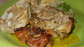 Šťavnatá pečeně ze selete na majoránce a   cibuli