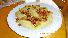 Taštičky z bramborového  těsta s uzeným masem