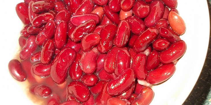 Vepřové ledvinky na chilli a  fazolích