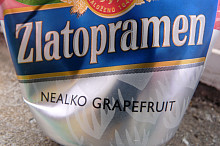 zřetelný nápis NEALKO