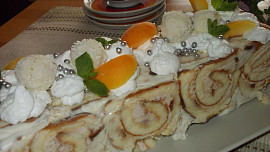 Bombastický  dortík z  roládek,   ovoce a tvarohu