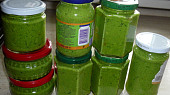 Česnekové pesto, A je hotovo.