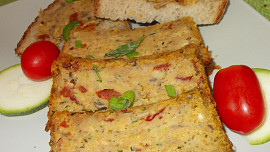 Cuketová paštika s nakládanými rajčátky a žampiony