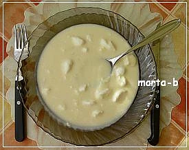 Francouzská krémová česnečka se sněhovými noky