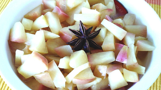 Jablečný kompot s badyánem
