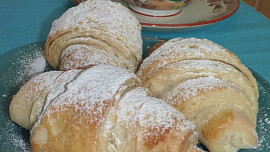 Jednoduché máslové croissanty