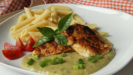 Jemná cuketová omáčka s gorgonzolou