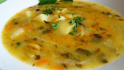 Kedlubnová polévka s mrkví a novými brambory