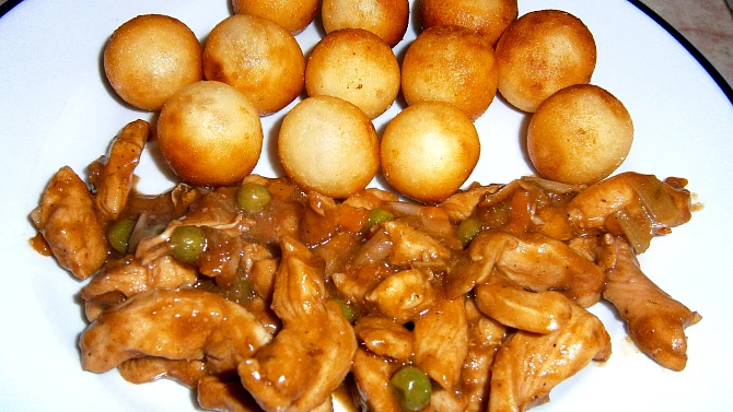 Kuřecí směs s kroketami