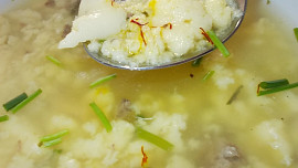 Kuřecí vývar  se šafránem