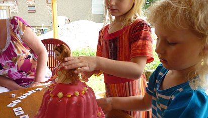 Můj první barbie dort