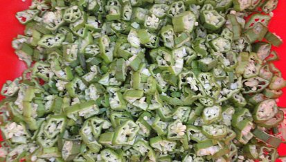 Omáčka z okry / Okoro soup, Pokrájená okra